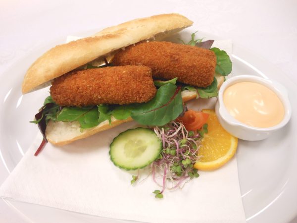 Baguette met 2 garnalenkroketten